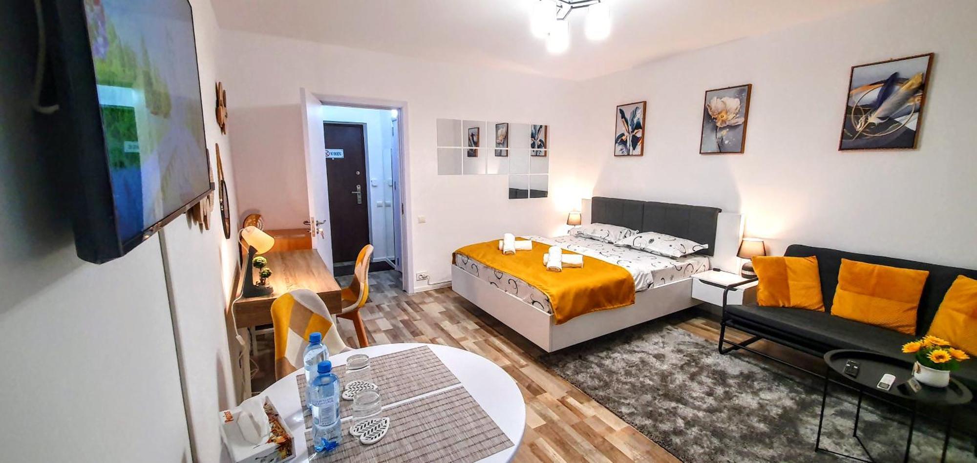 The Yellow King - Luxurious Apartment Bucharest Exterior photo
